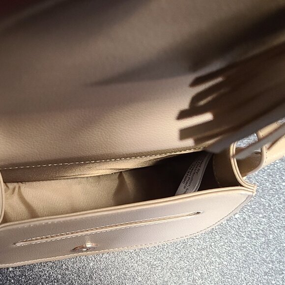 BRAND NEW PURSE - Picture 2 of 4